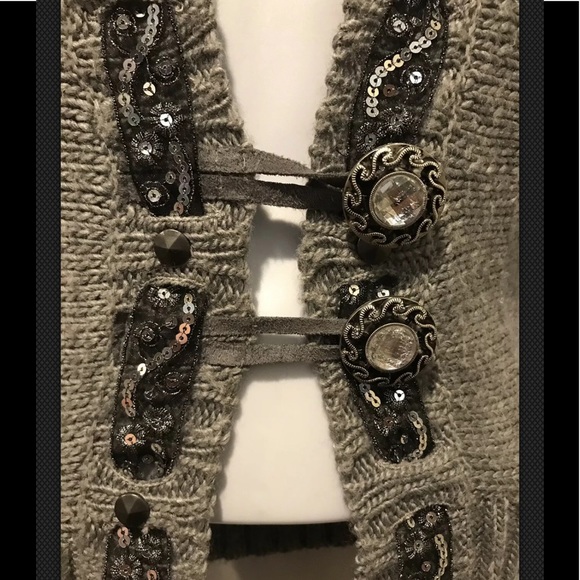 BKE The Buckle Cardigan Sweater Lace Sequins Wool - Picture 2 of 8